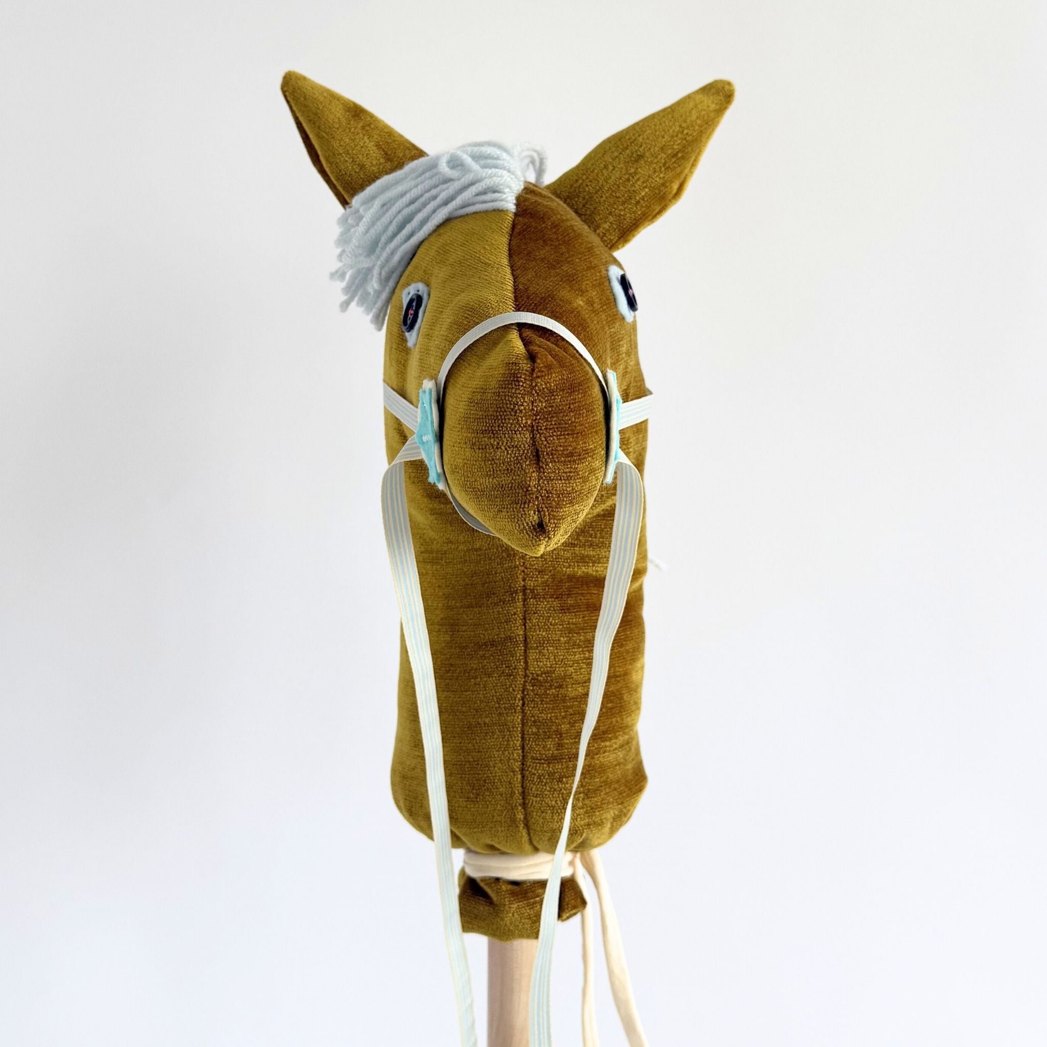 Banana Creme - Hobby Horse