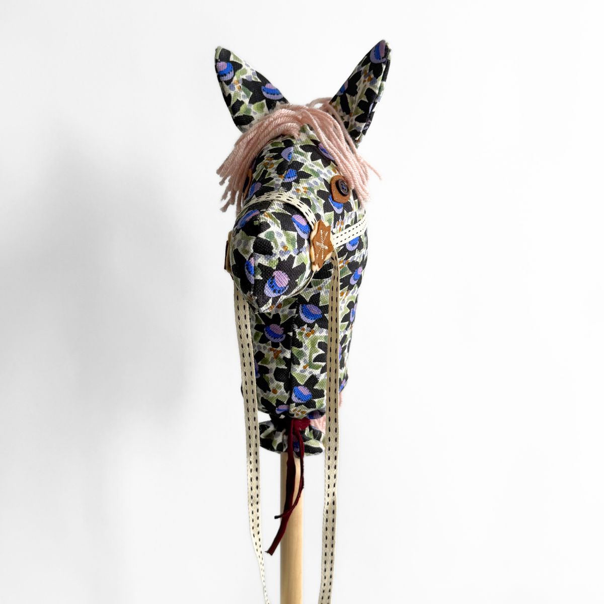 Robin Goodfellow - Hobby Horse