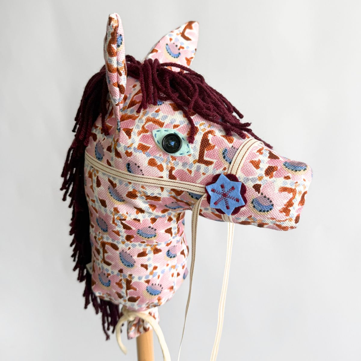 Peaseblossom - Hobby Horse