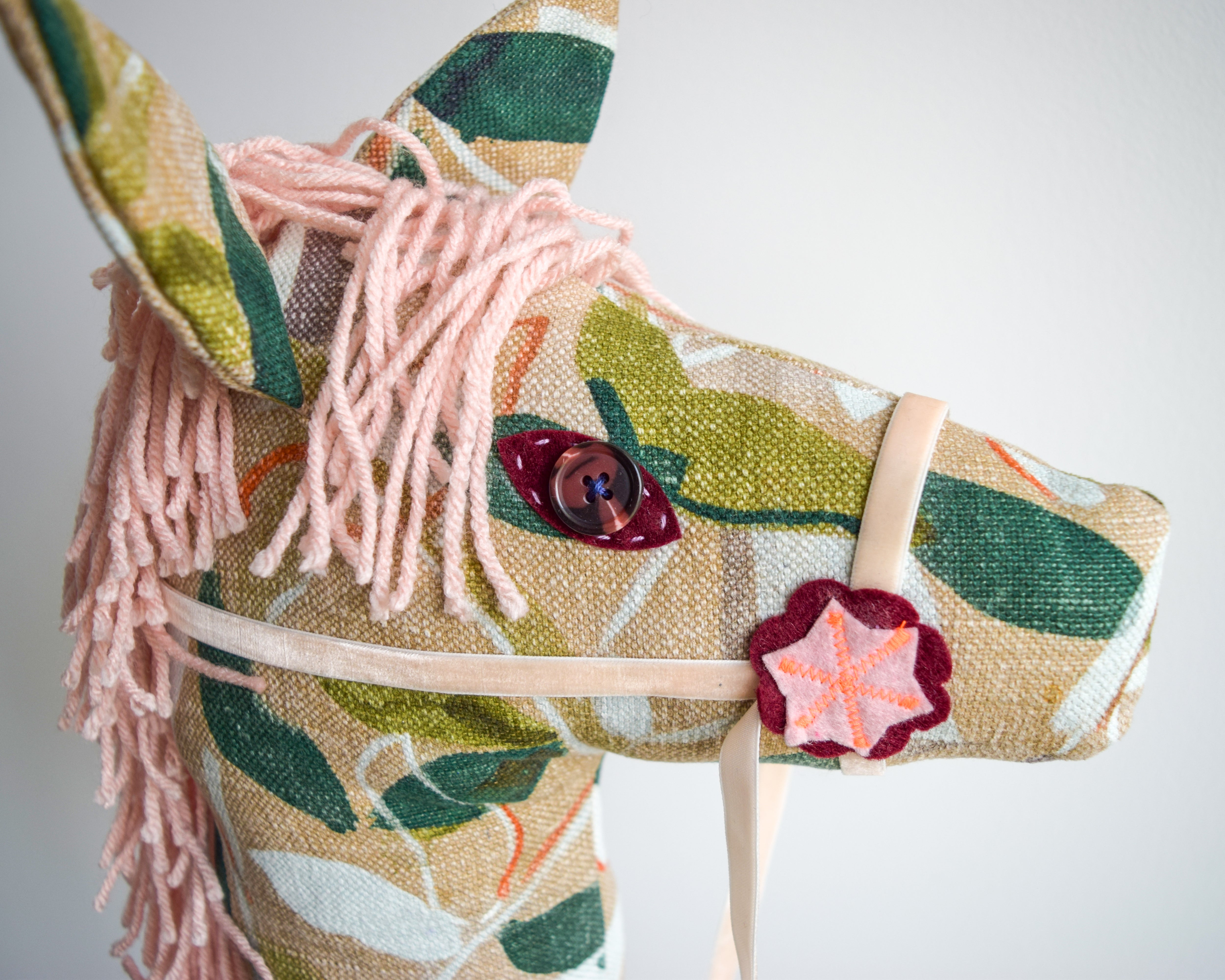 Oberon - Hobby Horse