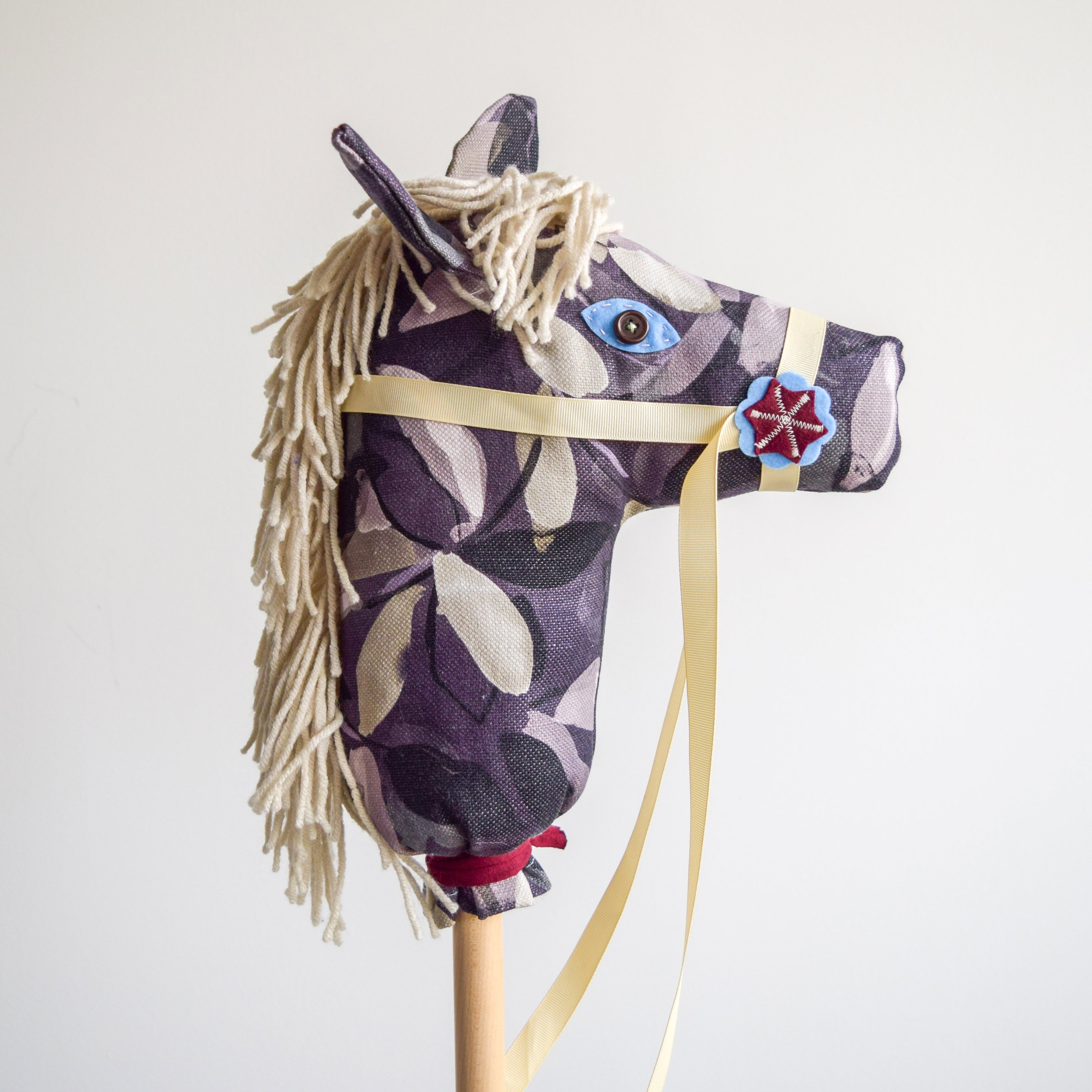 Oberon - Hobby Horse