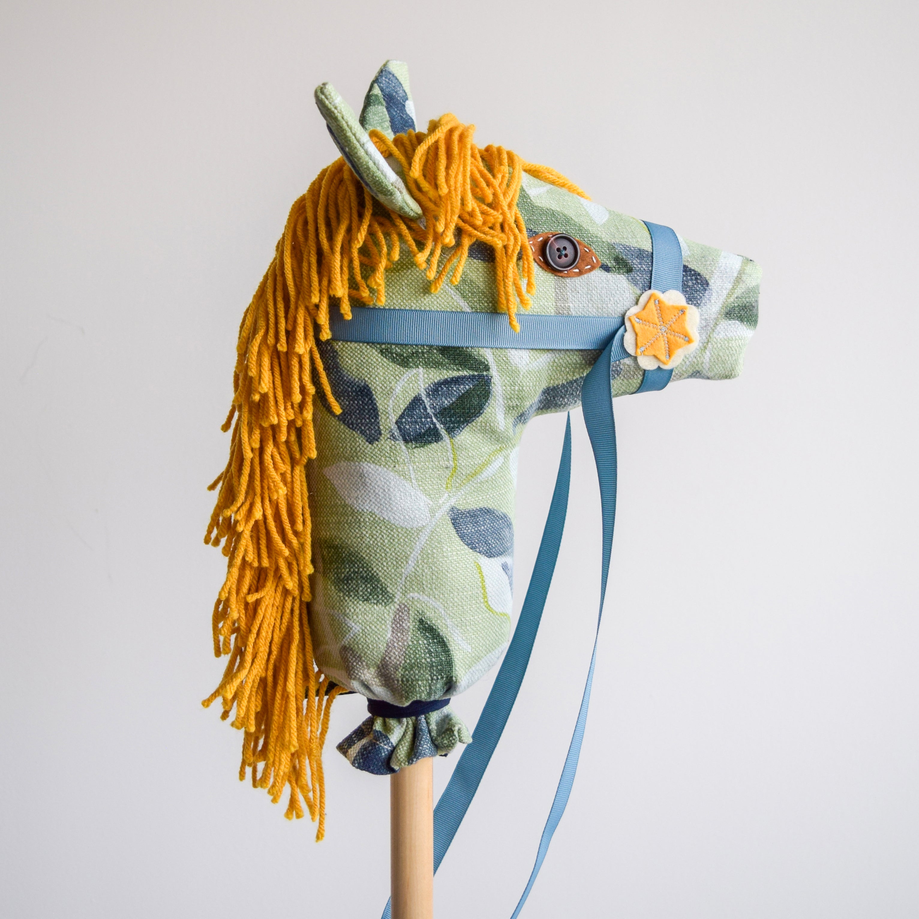 Oberon - Hobby Horse