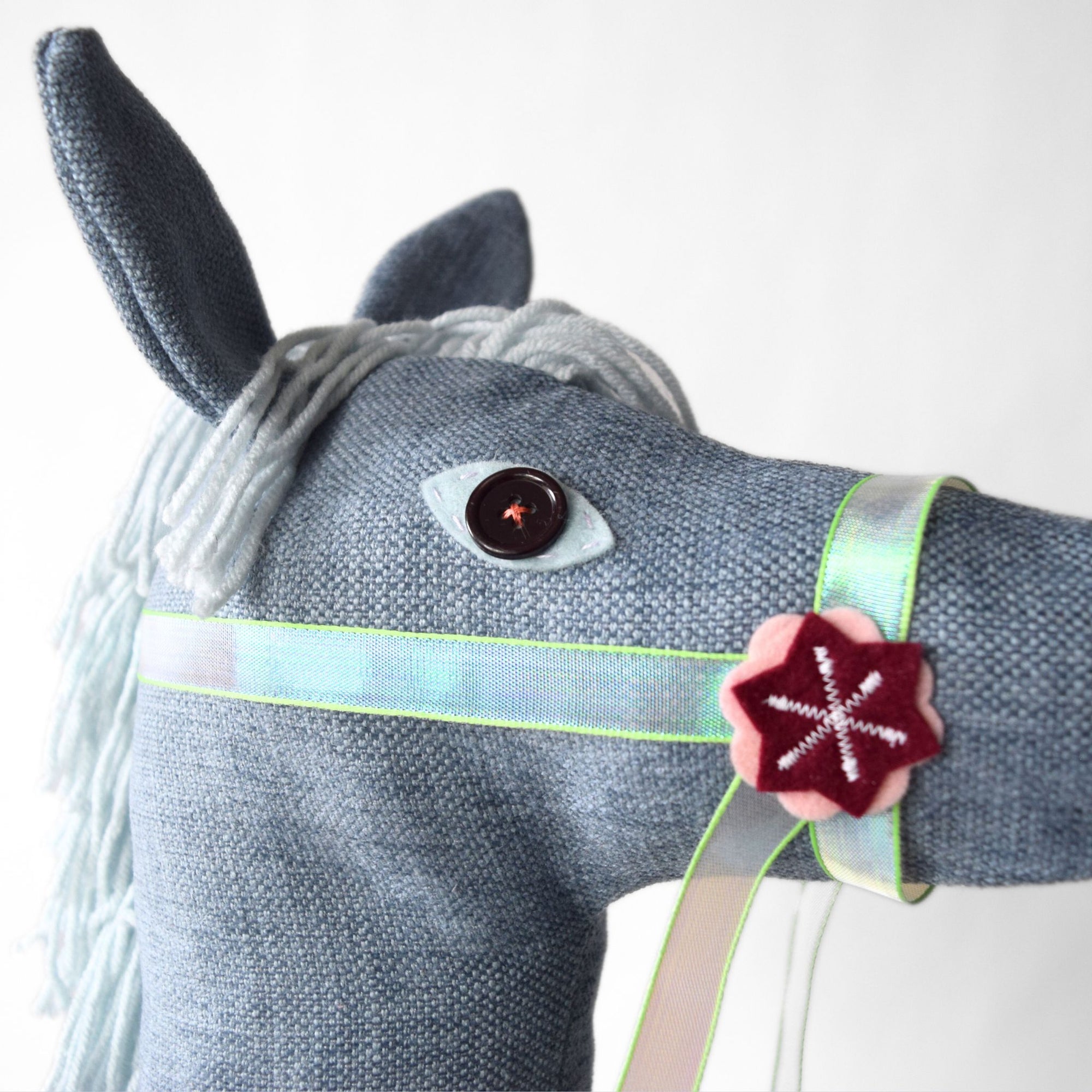 Hobby Horse - Icicle