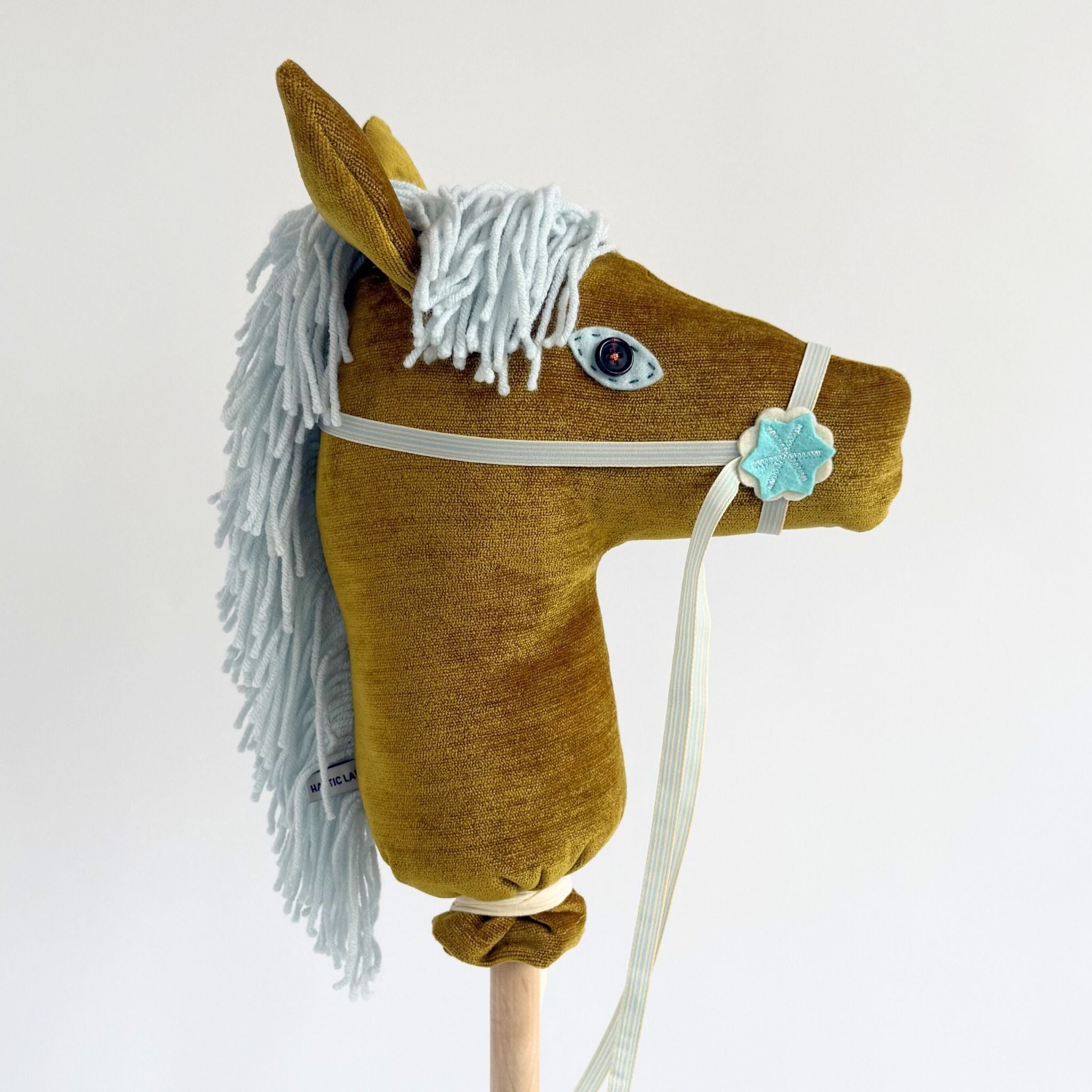 Banana Creme - Hobby Horse