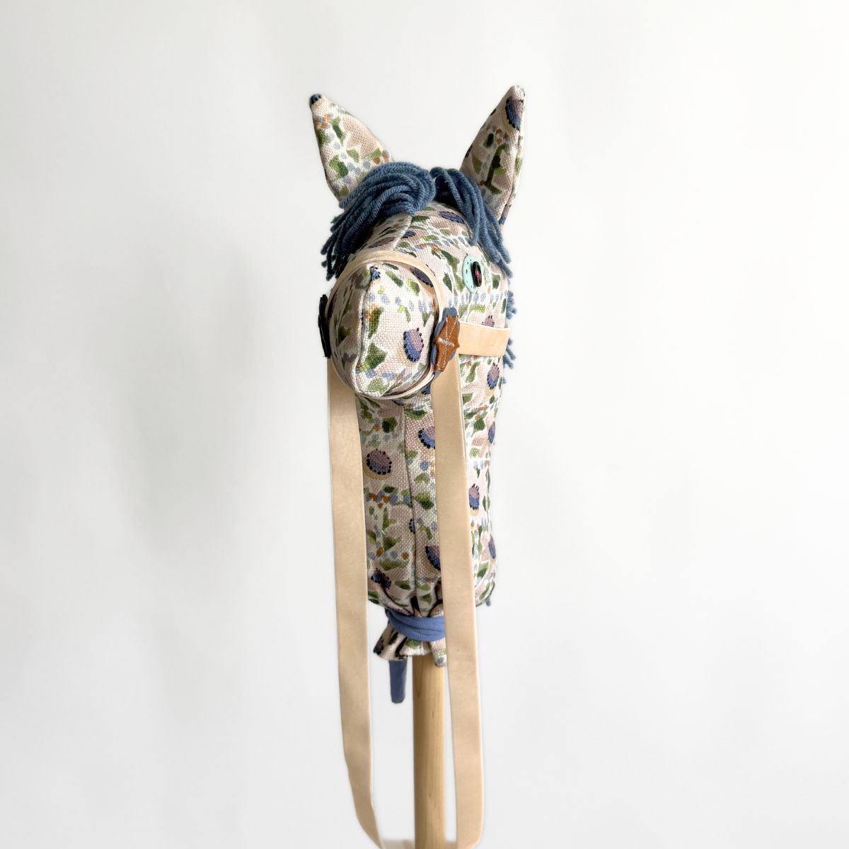 Queen Titania - Hobby Horse