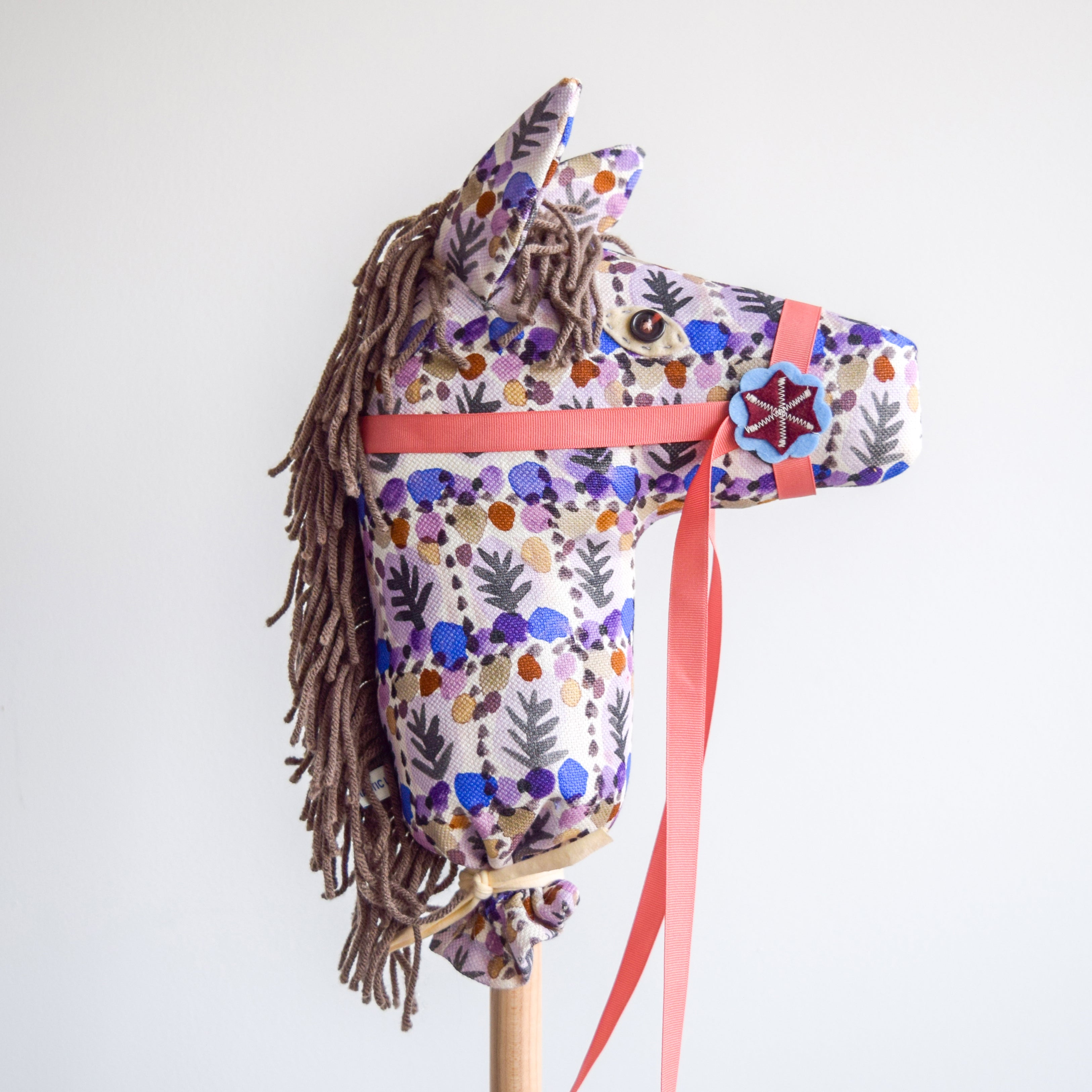 Peaseblossom - Hobby Horse