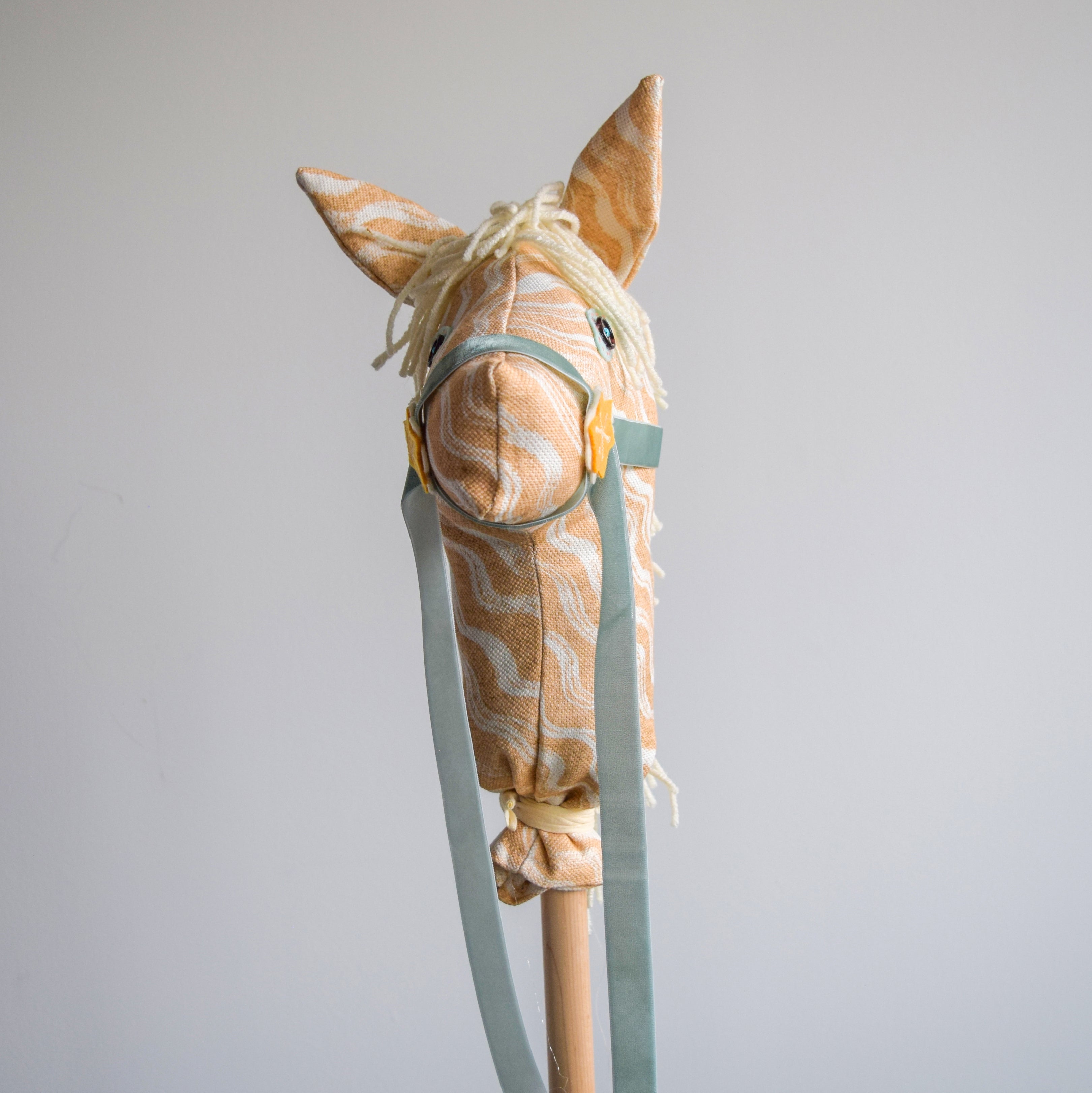 Titania - Hobby Horse