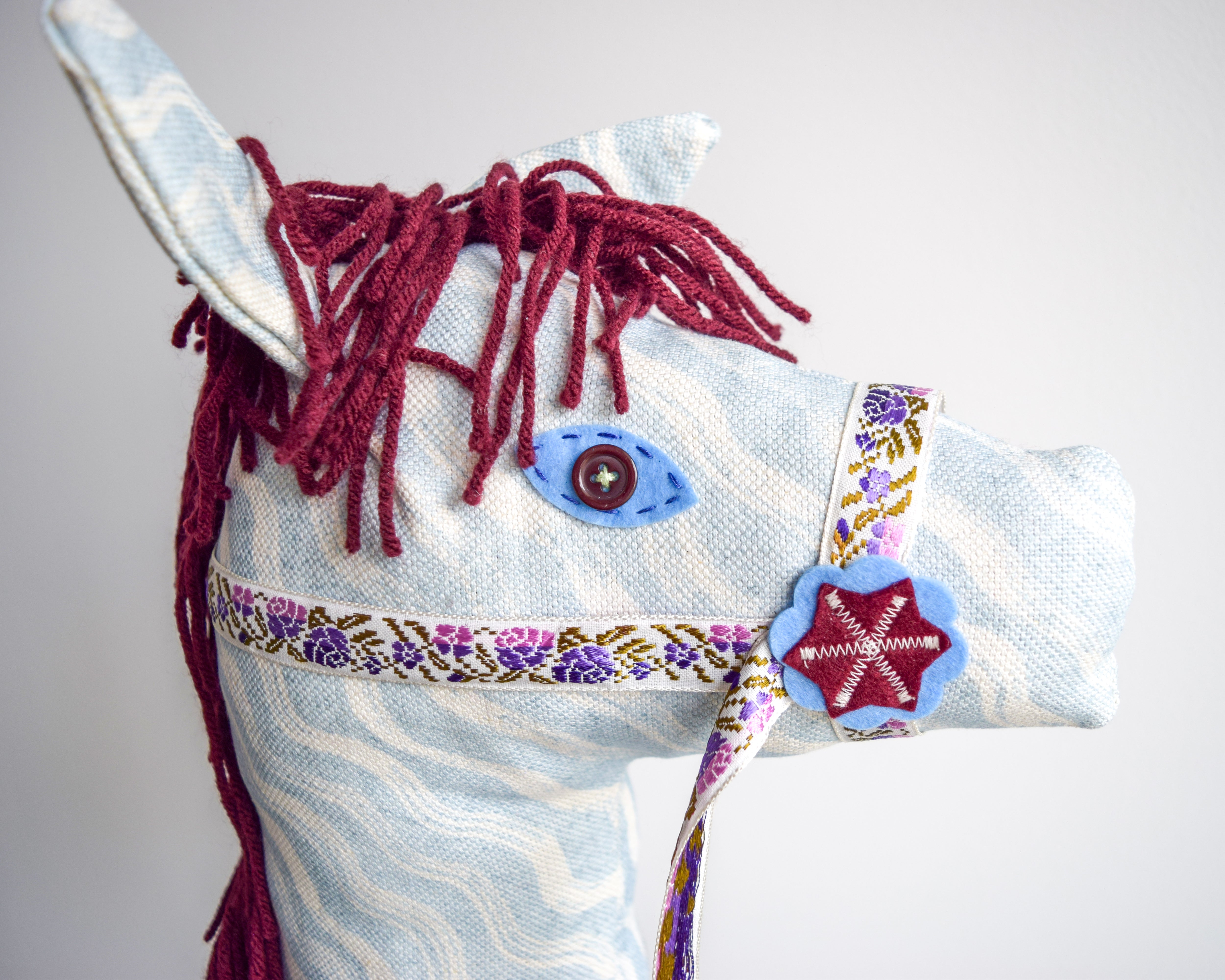 Titania - Hobby Horse