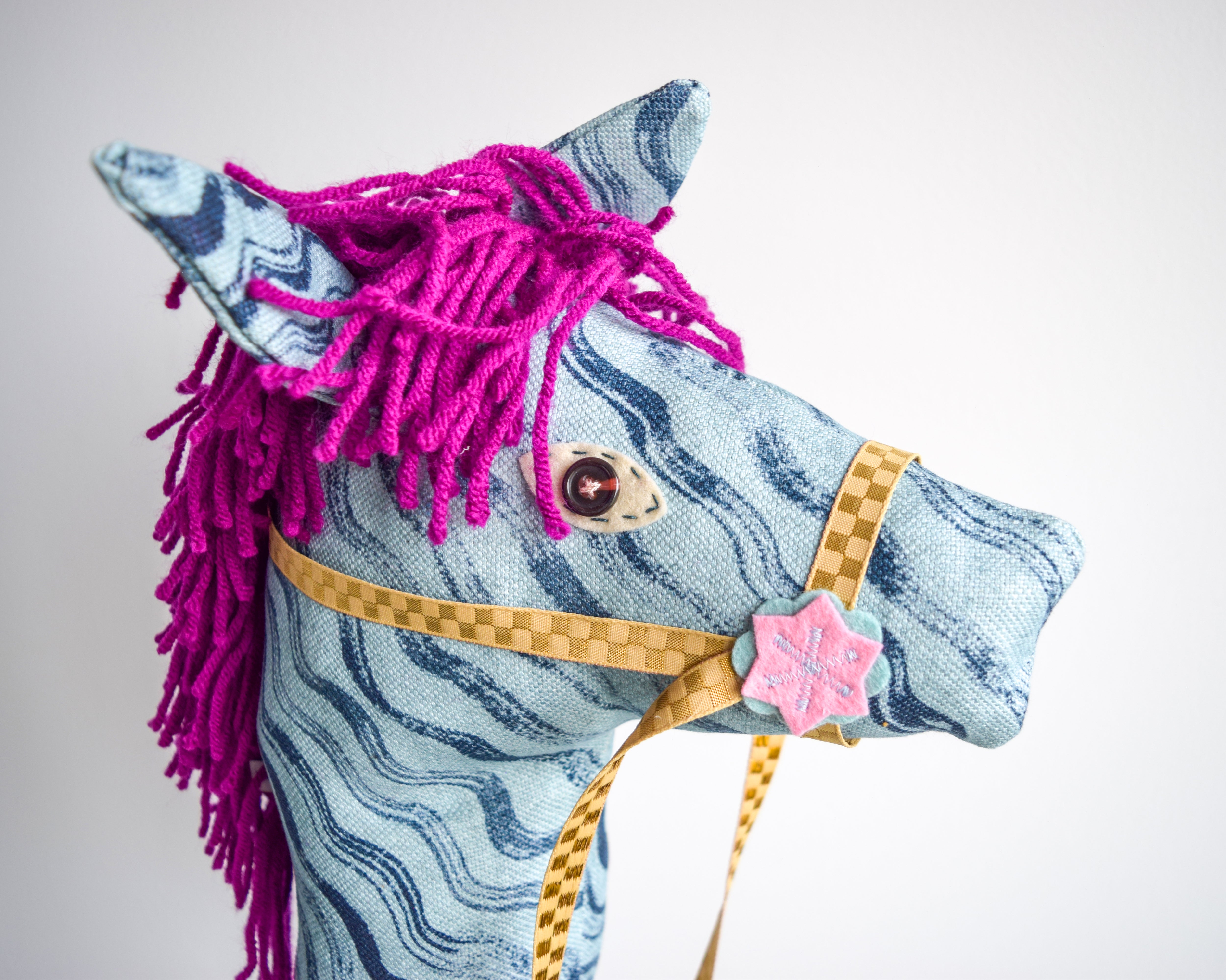 Titania - Hobby Horse