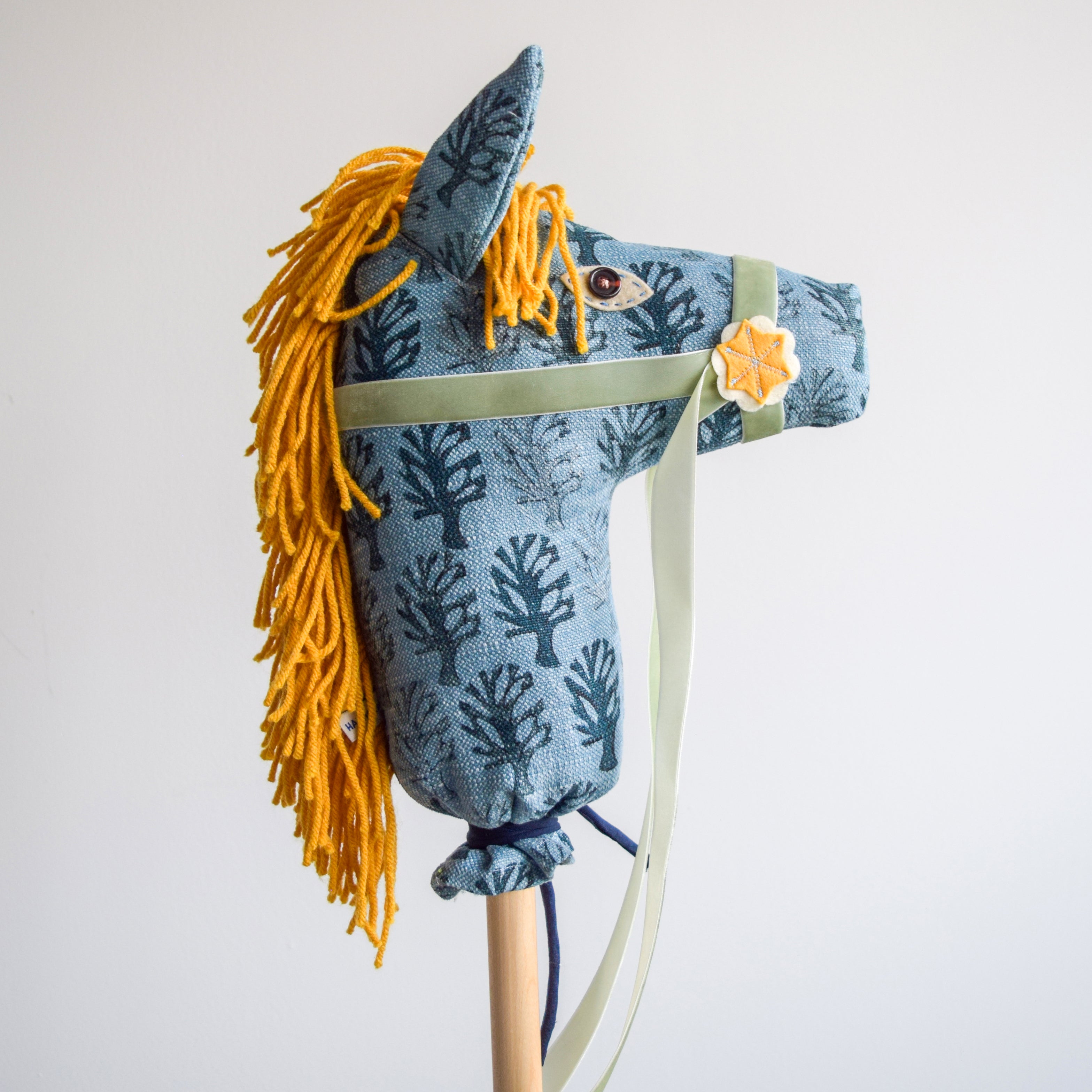 Cobweb - Hobby Horse