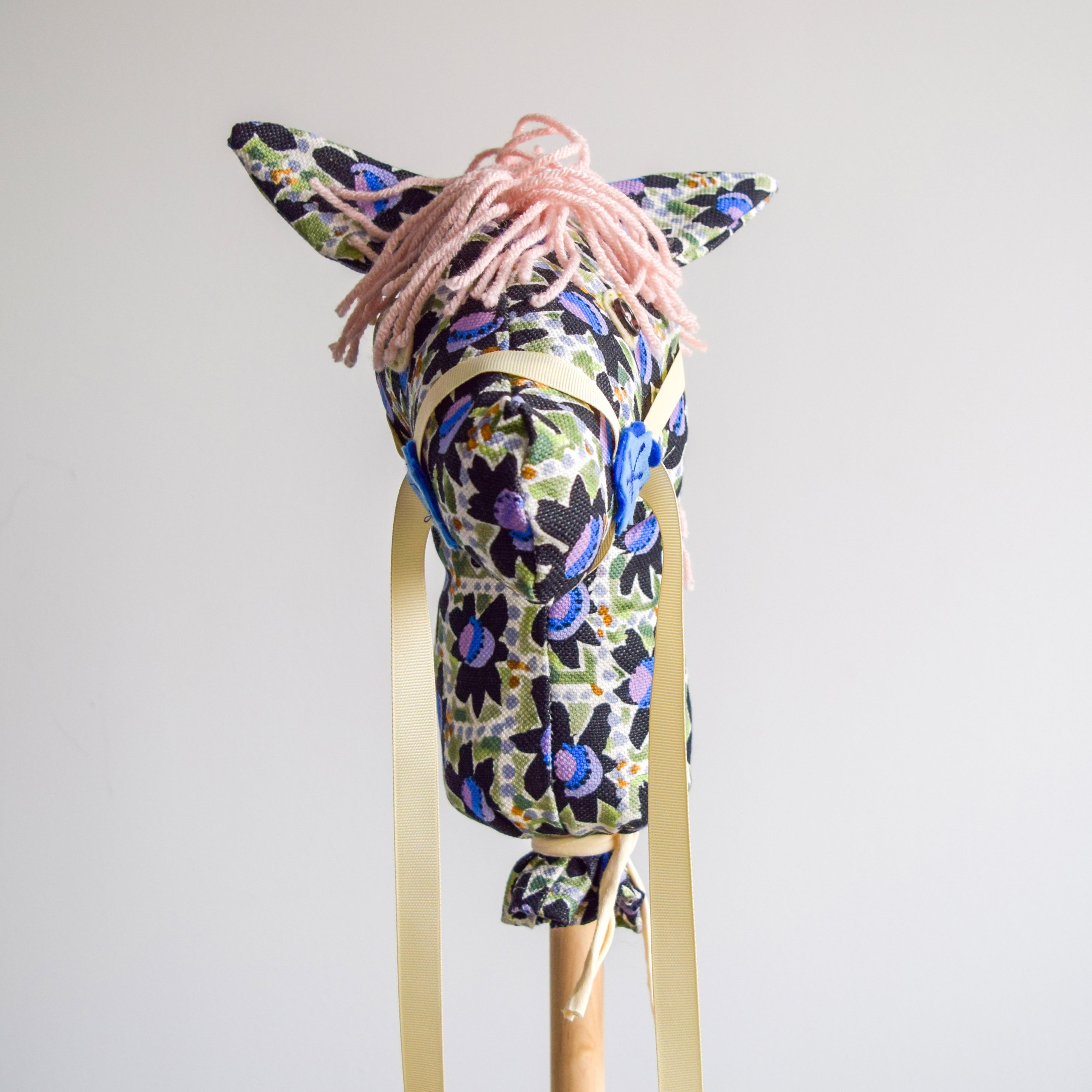 Robin Goodfellow - Hobby Horse