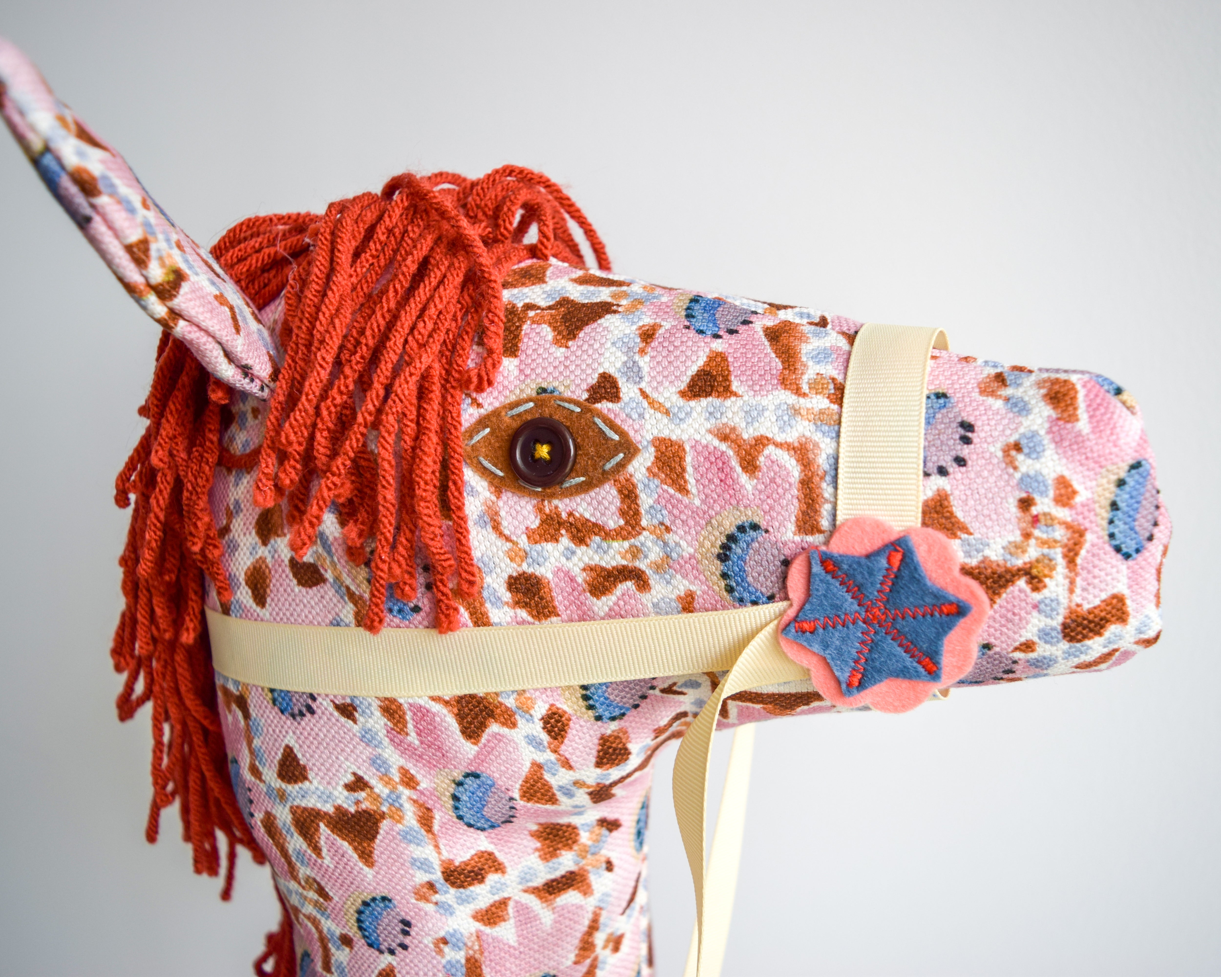 Robin Goodfellow - Hobby Horse