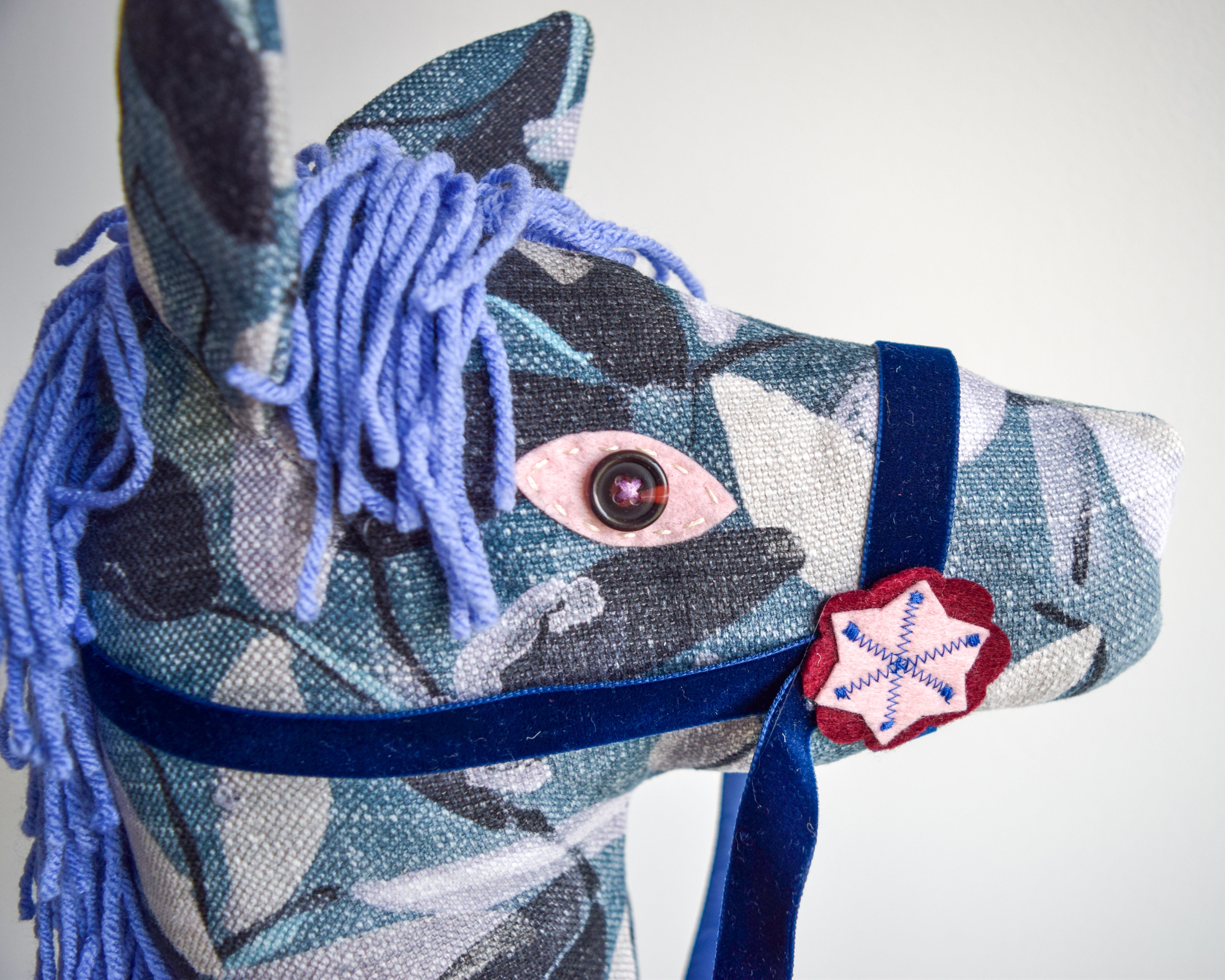Oberon - Hobby Horse