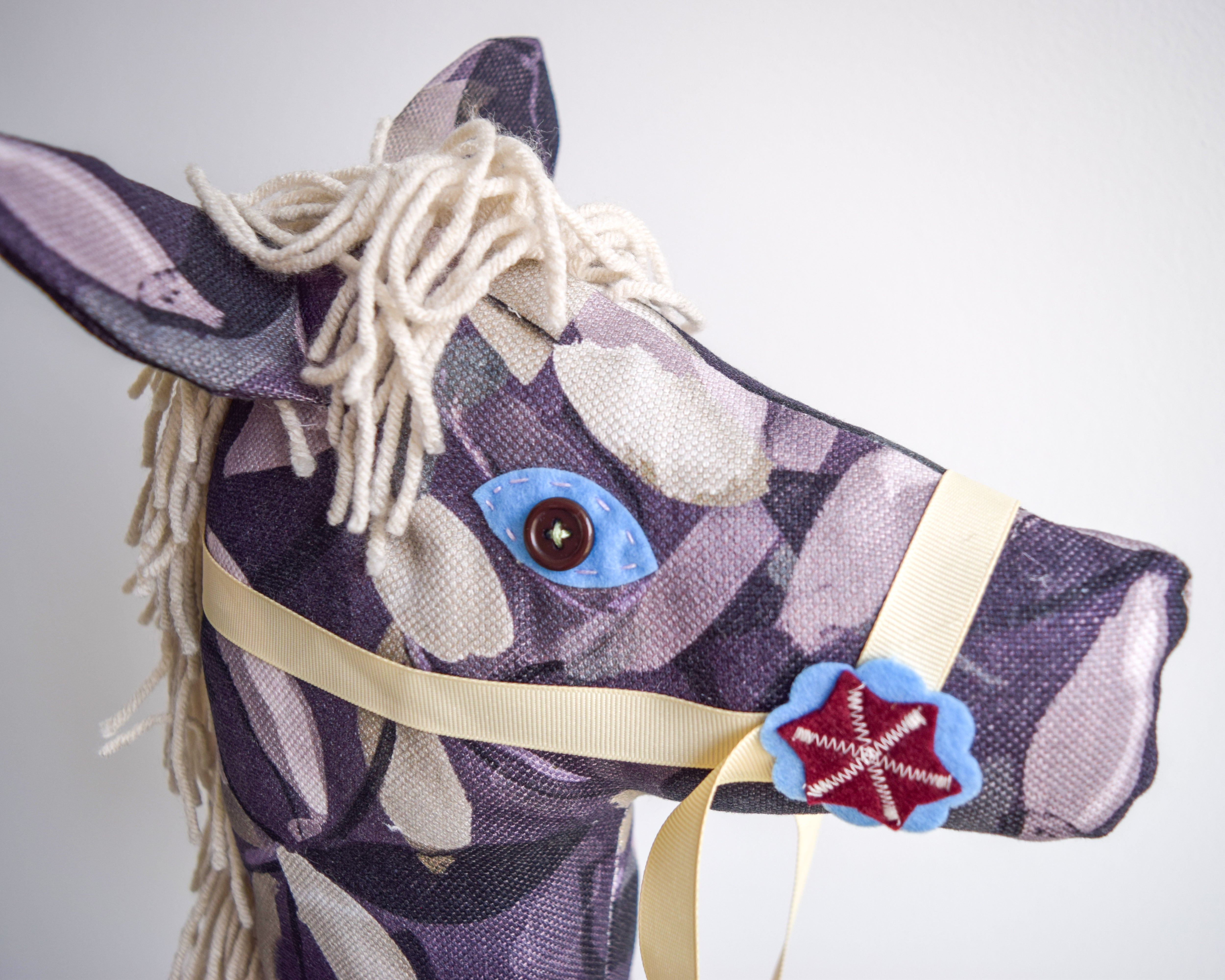 Oberon - Hobby Horse