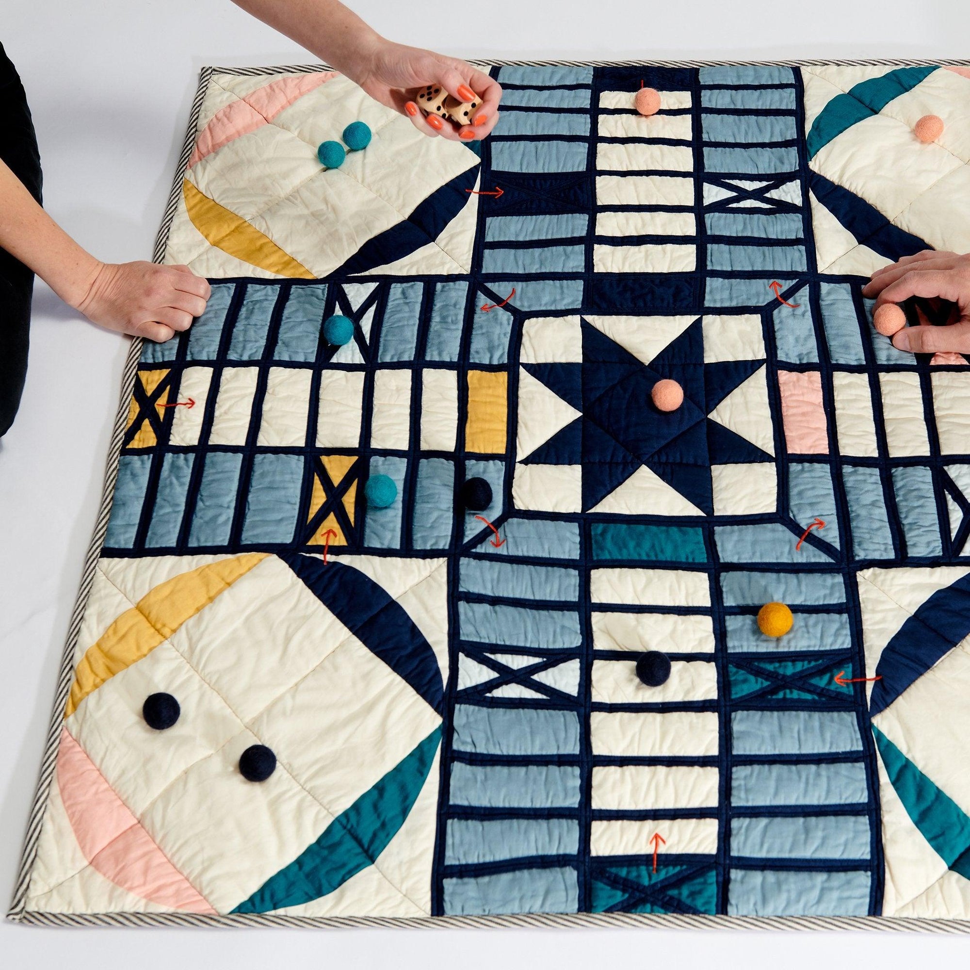Cross And Circle Game Quilts